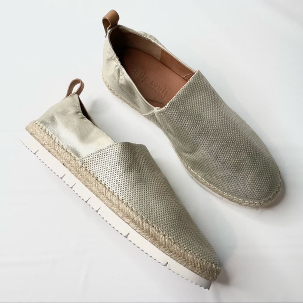 Gentle Souls‎ by Kenneth Cole Lara A-Line Sporty Gold Espadrilles Size 9.5